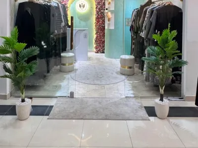 ABAYA BOUTIQUE IN MALL 